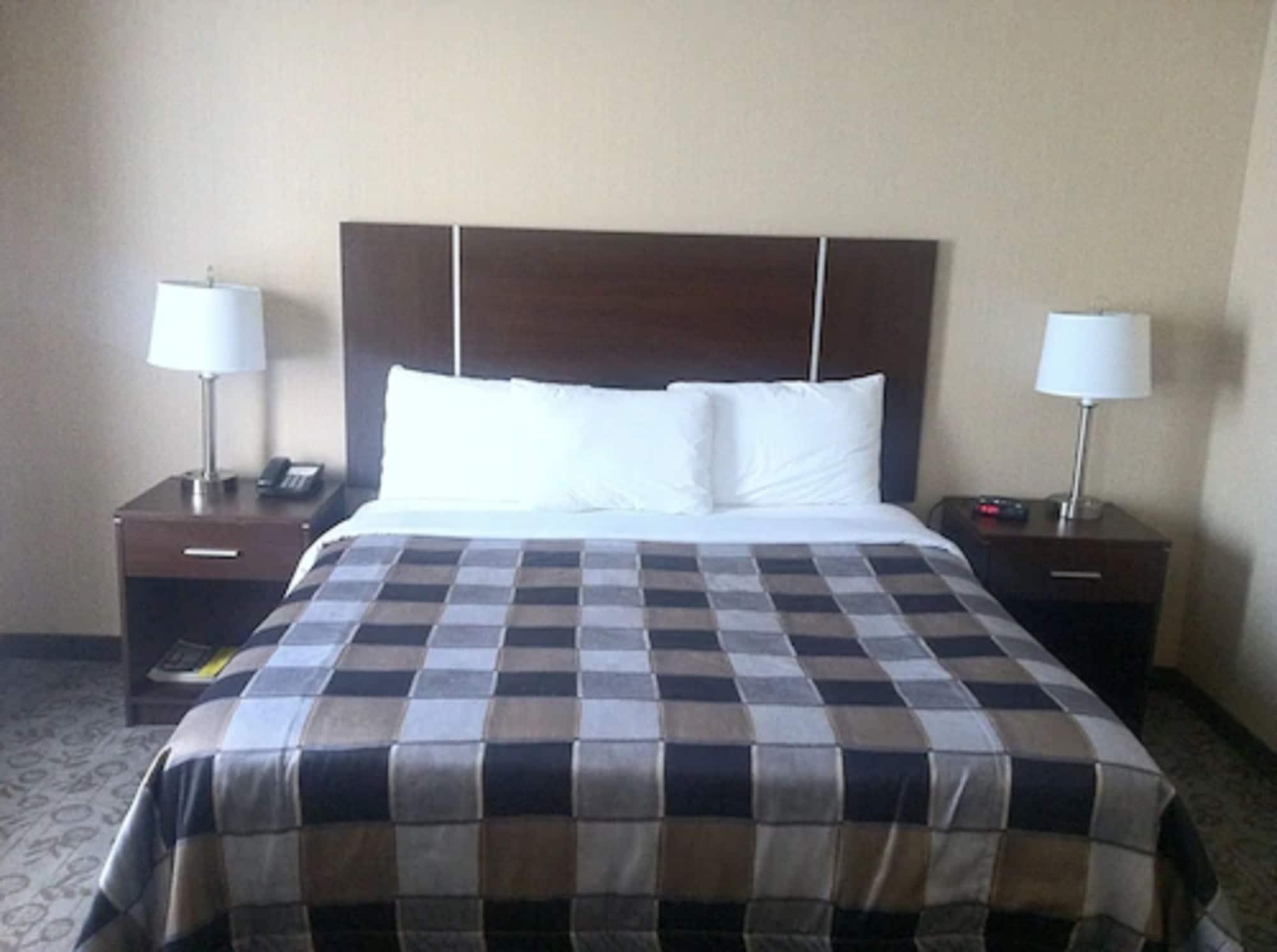 Days Inn By Wyndham Brampton Bagian luar foto