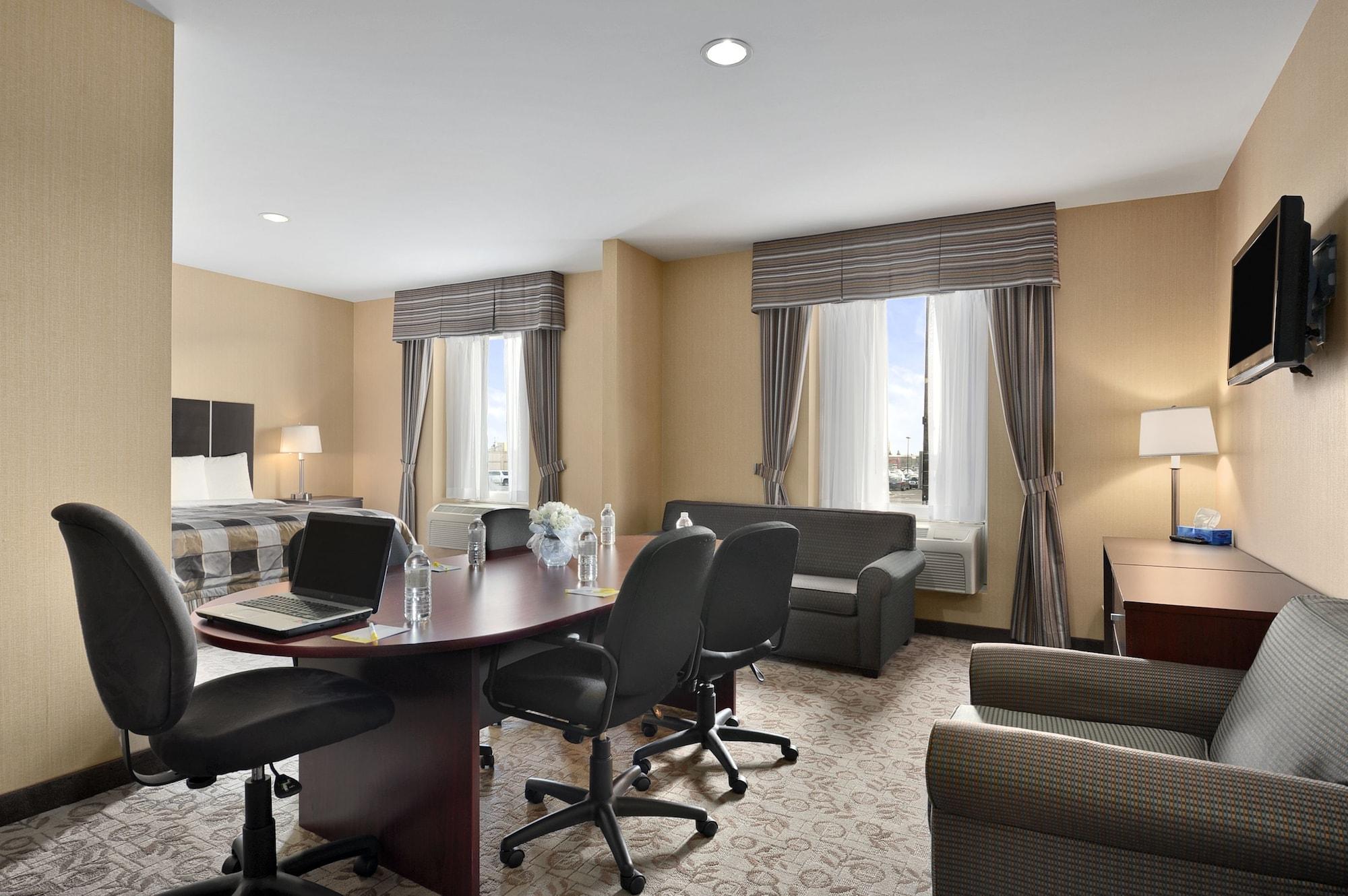 Days Inn By Wyndham Brampton Bagian luar foto