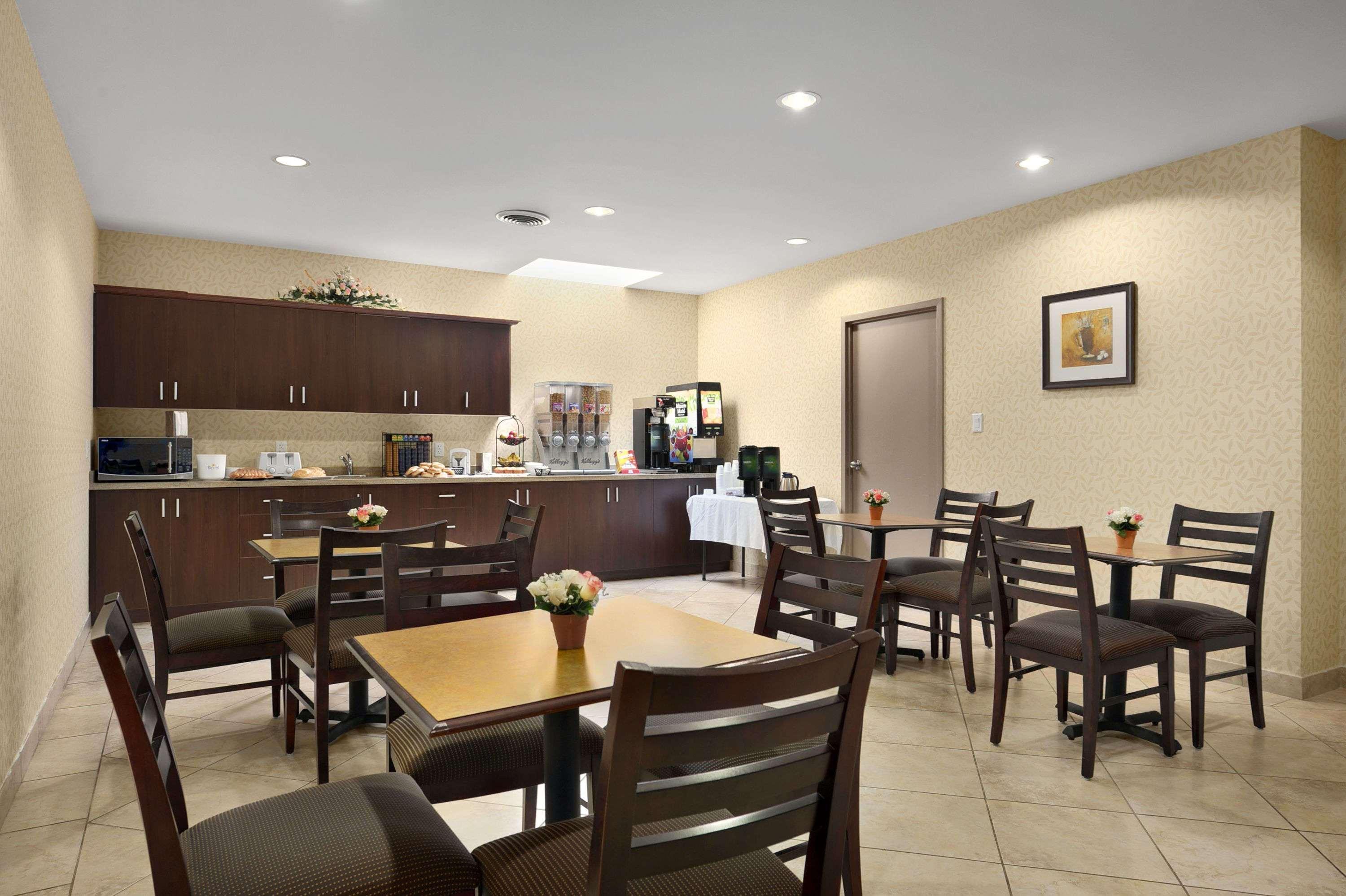 Days Inn By Wyndham Brampton Restoran foto