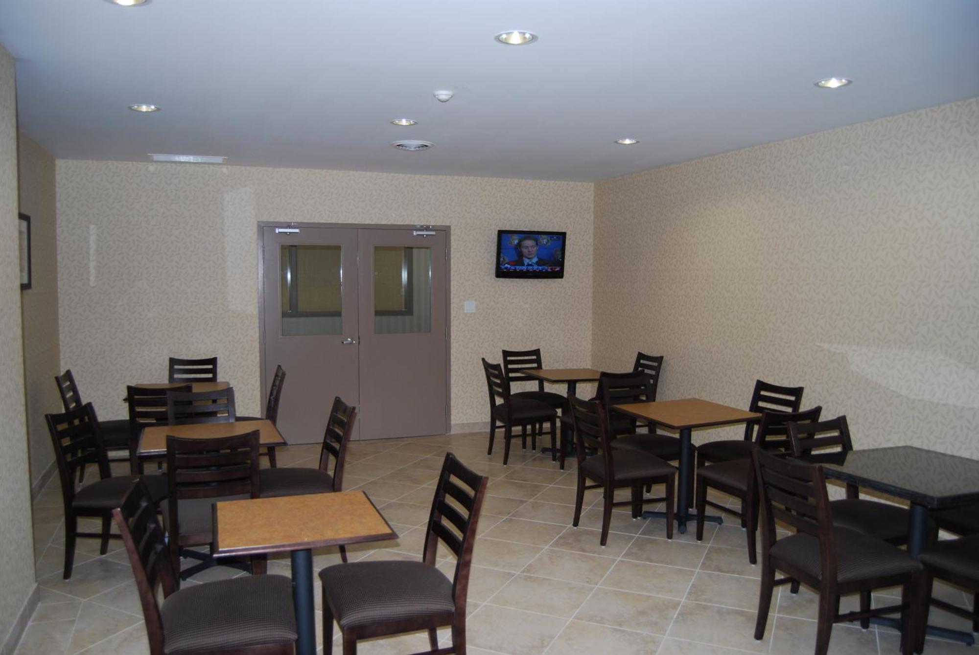 Days Inn By Wyndham Brampton Bagian luar foto